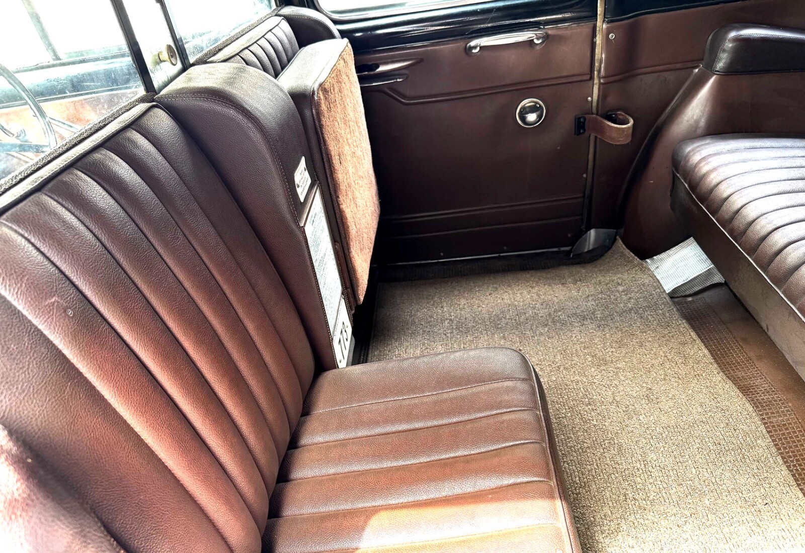 Austin-FX4-London-Taxi-1966-Taxi-11