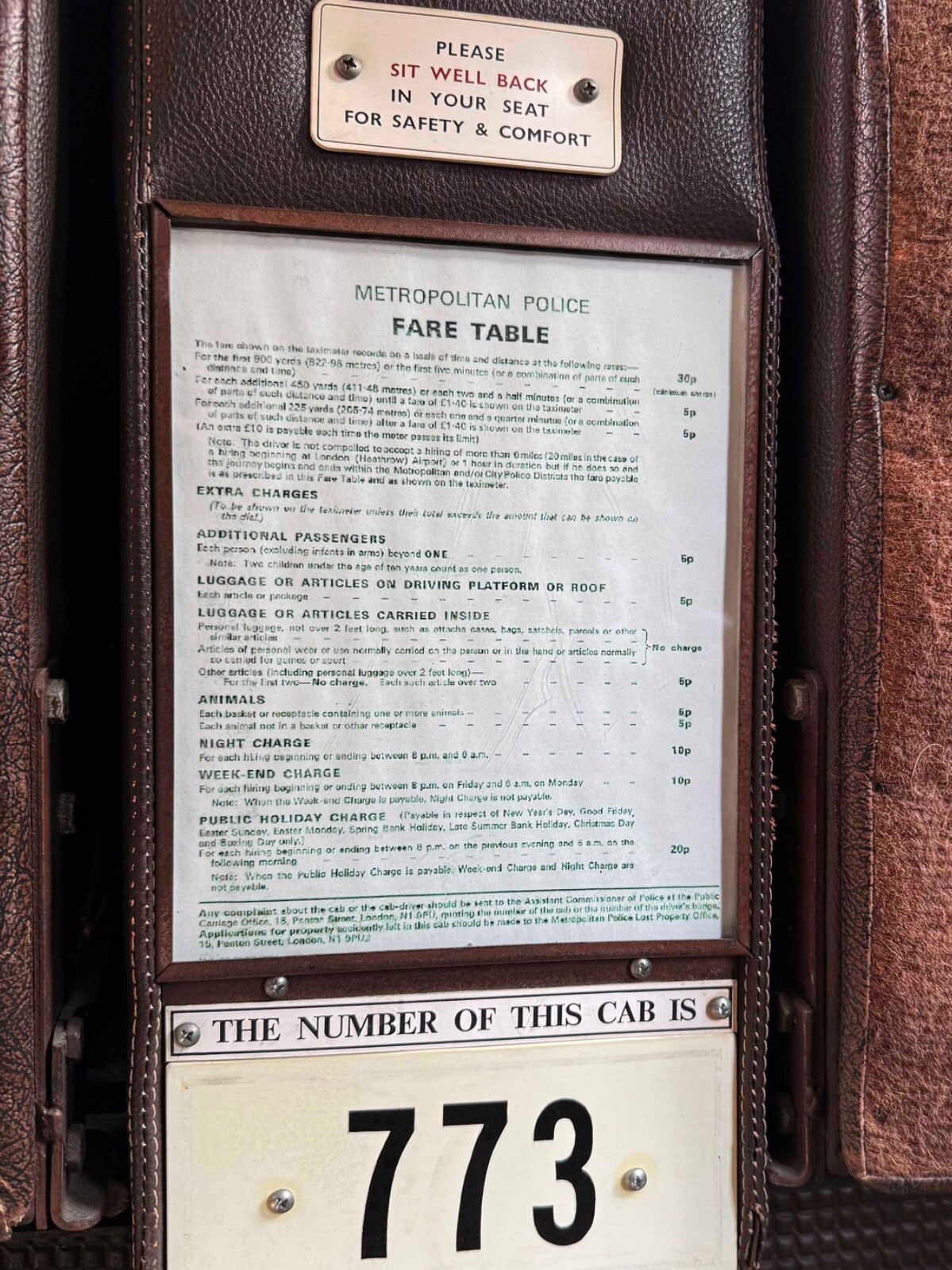 Austin-FX4-London-Taxi-1966-Taxi-14