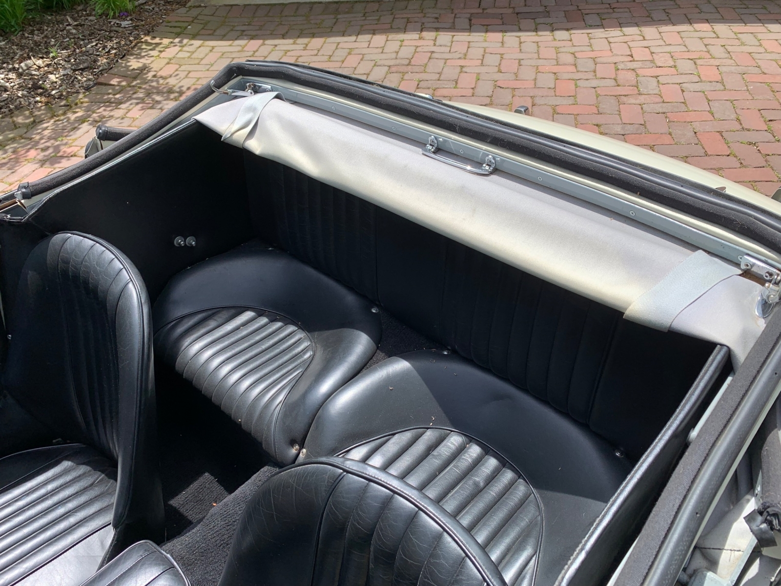 Austin-Healey-1963-convert-33
