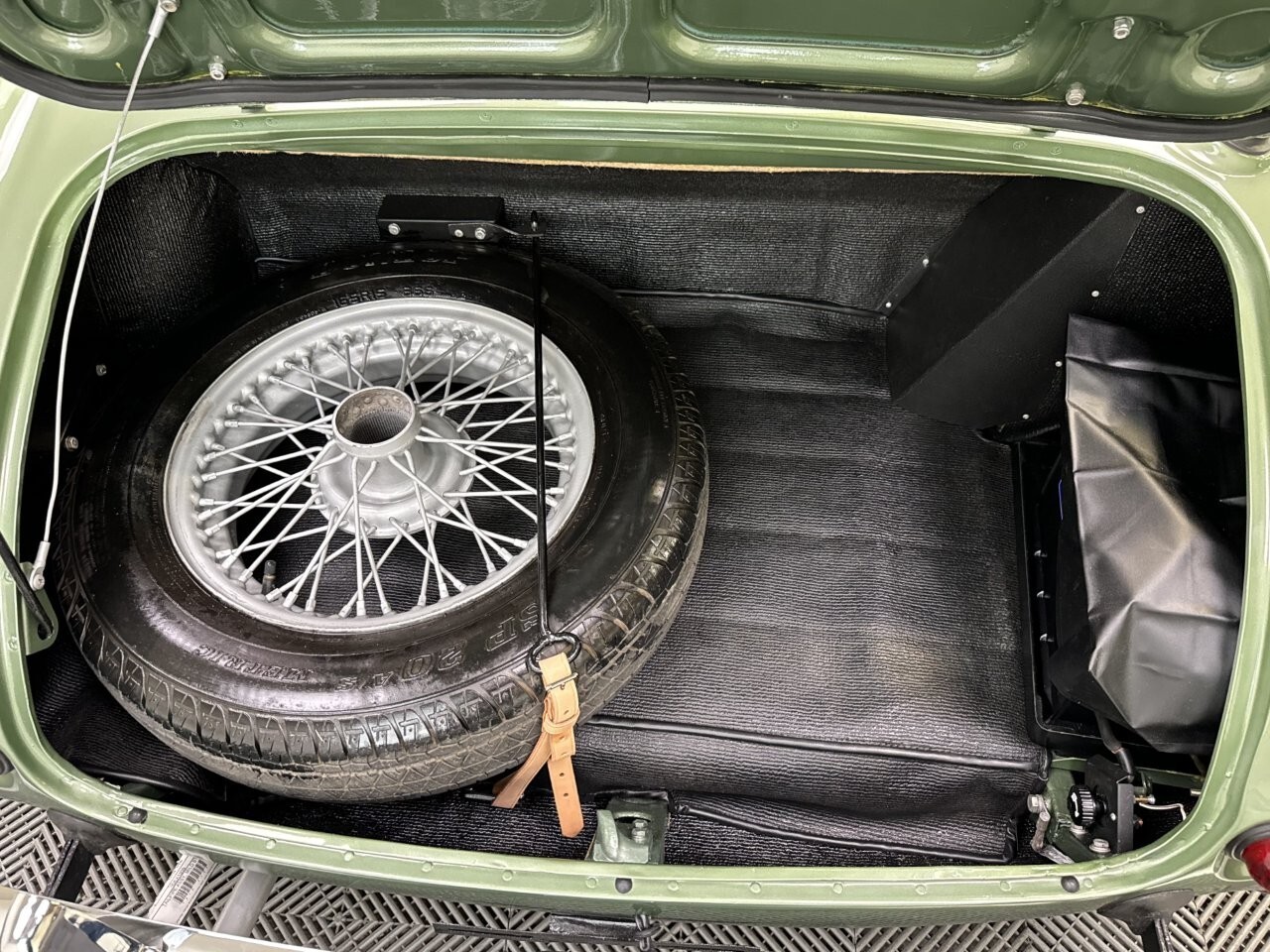 Austin-Healey-3000-1960-34