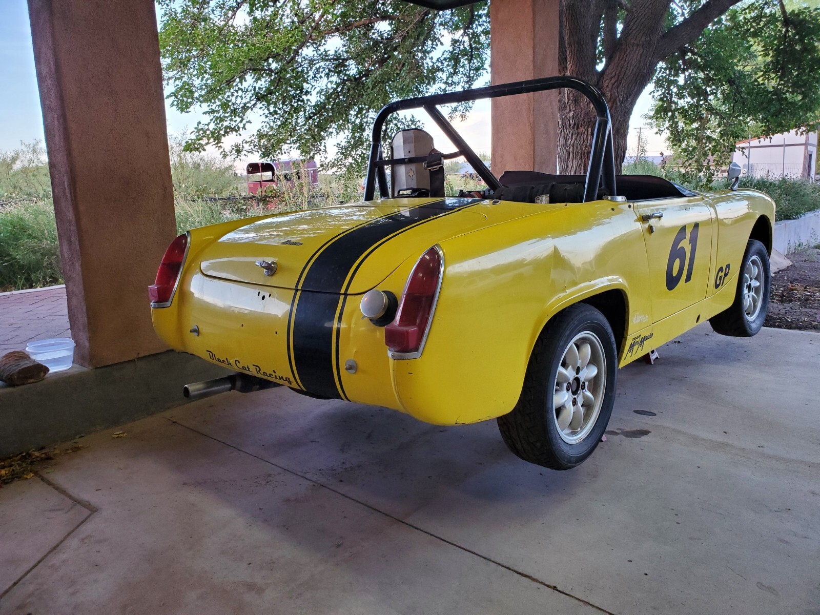 Austin-Healey-Sprite-1965-Race-Car-3