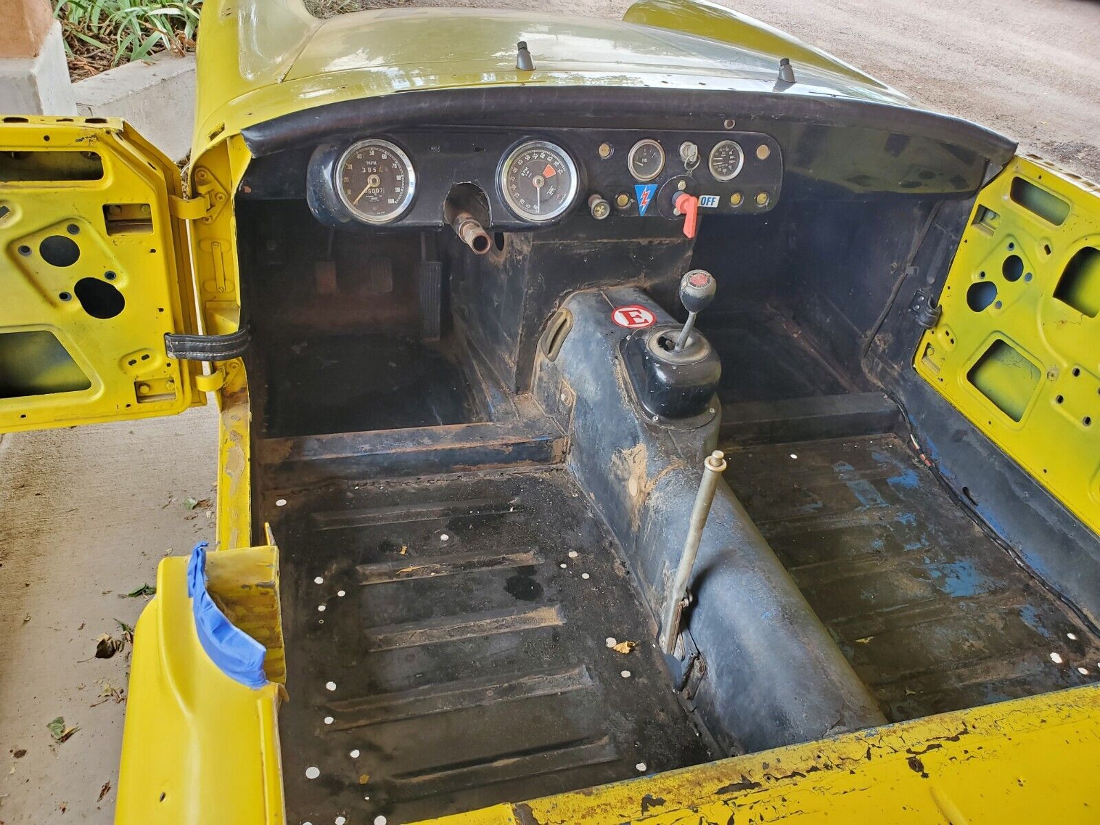 Austin-Healey-Sprite-1965-Race-Car-9