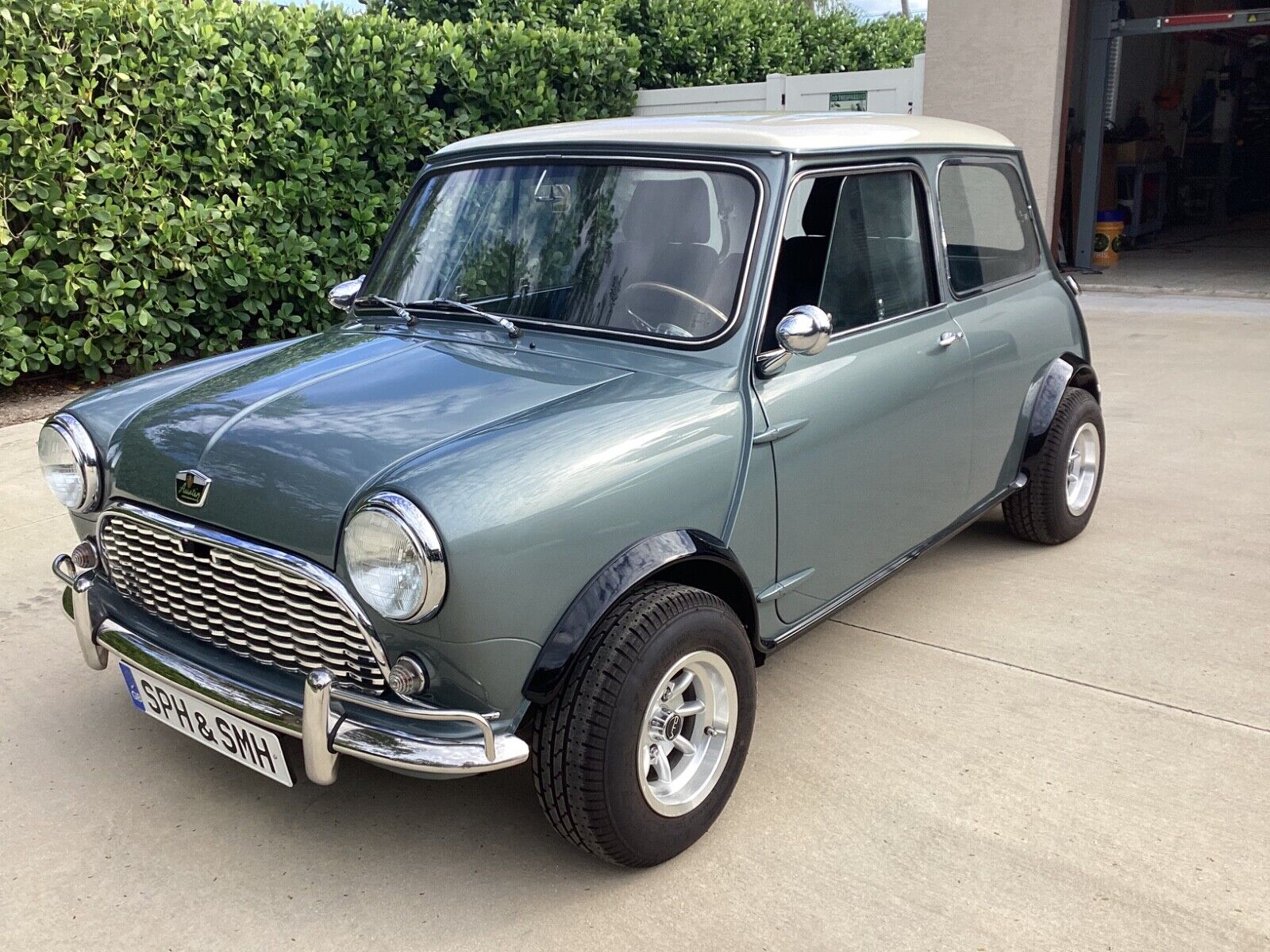Austin-Mini-1963-Coupe-1
