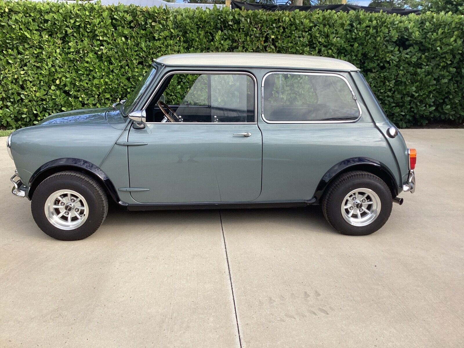 Austin-Mini-1963-Coupe-6