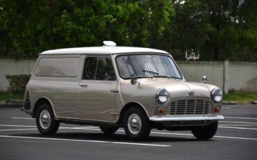 Austin-Mini-1967-Van-1