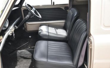 Austin-Mini-1967-Van-15