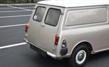 Austin-Mini-1967-Van-5