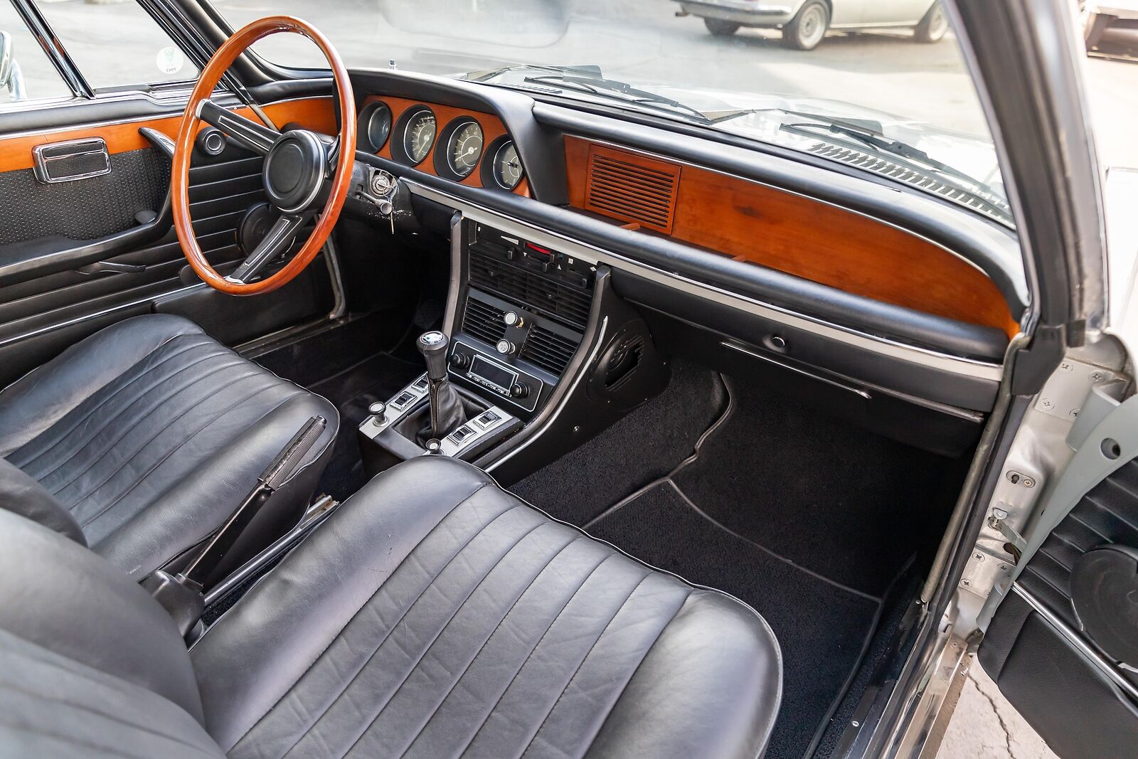 BMW-2-Series-2800CS-1971-14