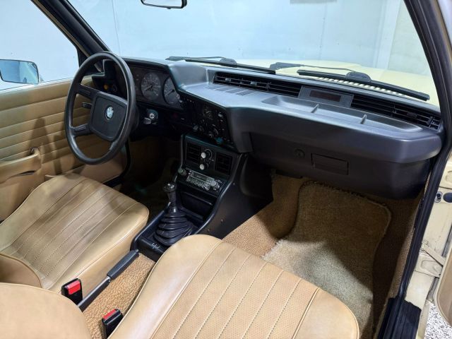 BMW-3-Series-1979-Coupe-11