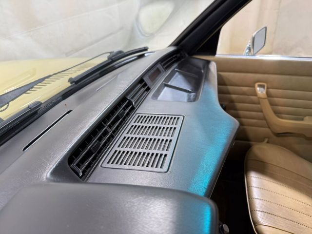BMW-3-Series-1979-Coupe-24