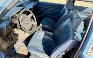 BMW-3-Series-1981-2-Door-Coupe-10