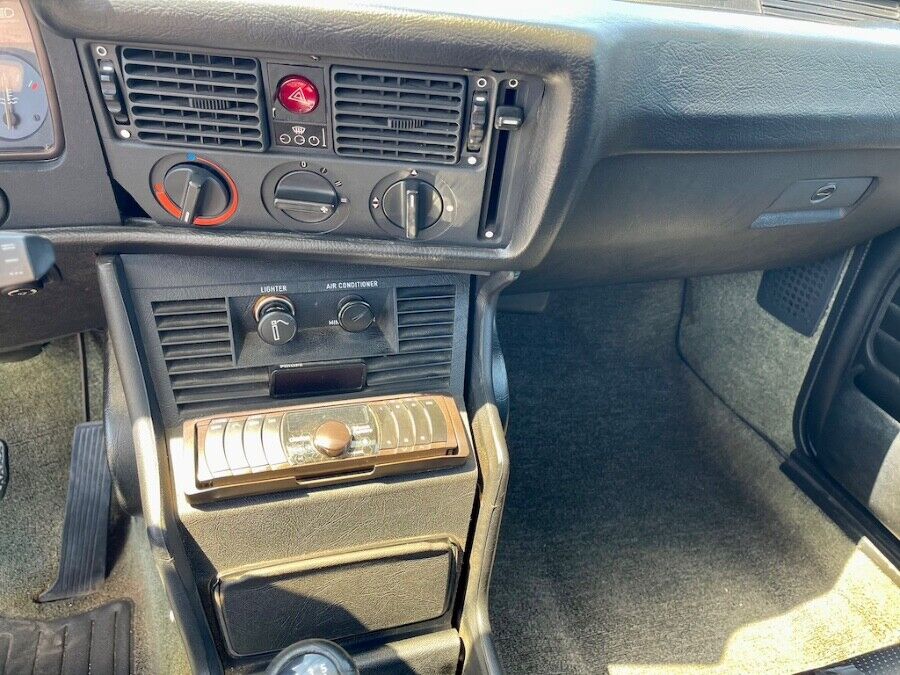 BMW-3-Series-1982-2-Door-Coupe-15