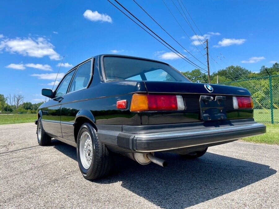 BMW-3-Series-1982-2-Door-Coupe-2