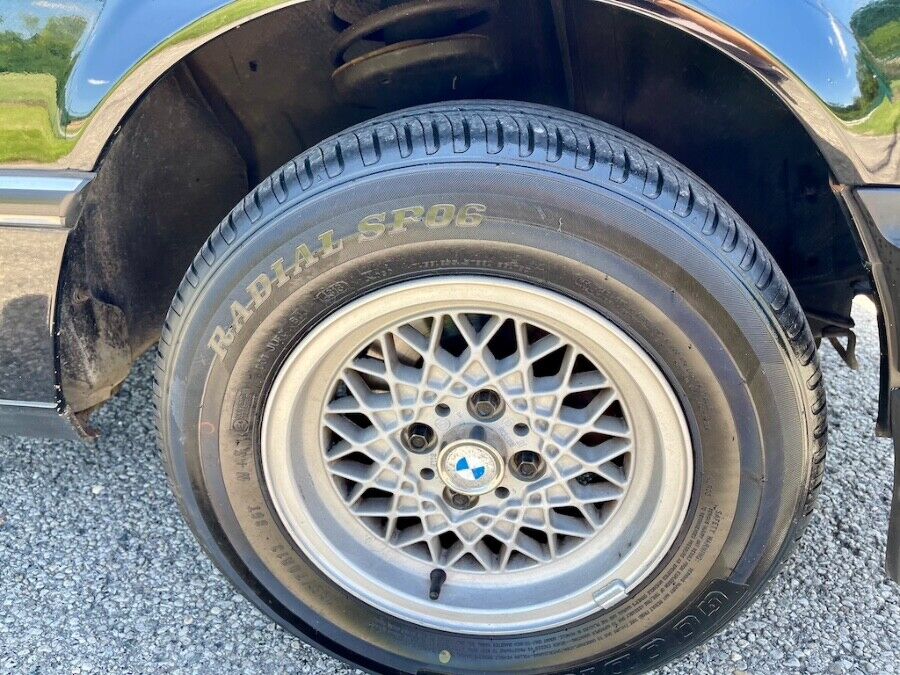 BMW-3-Series-1982-2-Door-Coupe-28