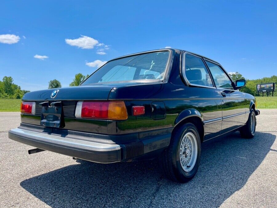 BMW-3-Series-1982-2-Door-Coupe-4