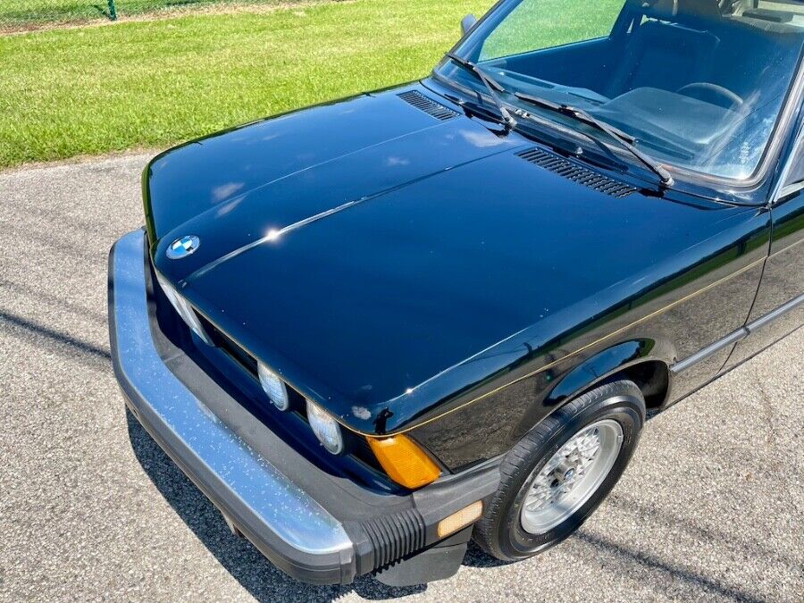BMW-3-Series-1982-2-Door-Coupe-8