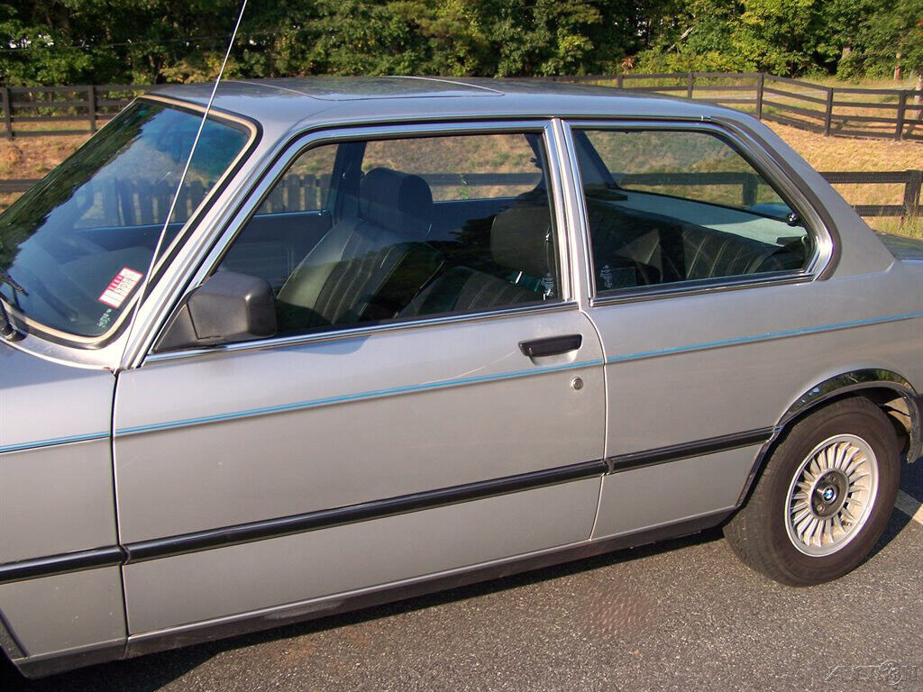 BMW-3-Series-1983-Coupe-13