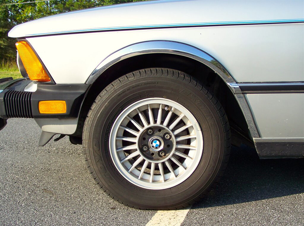 BMW-3-Series-1983-Coupe-16