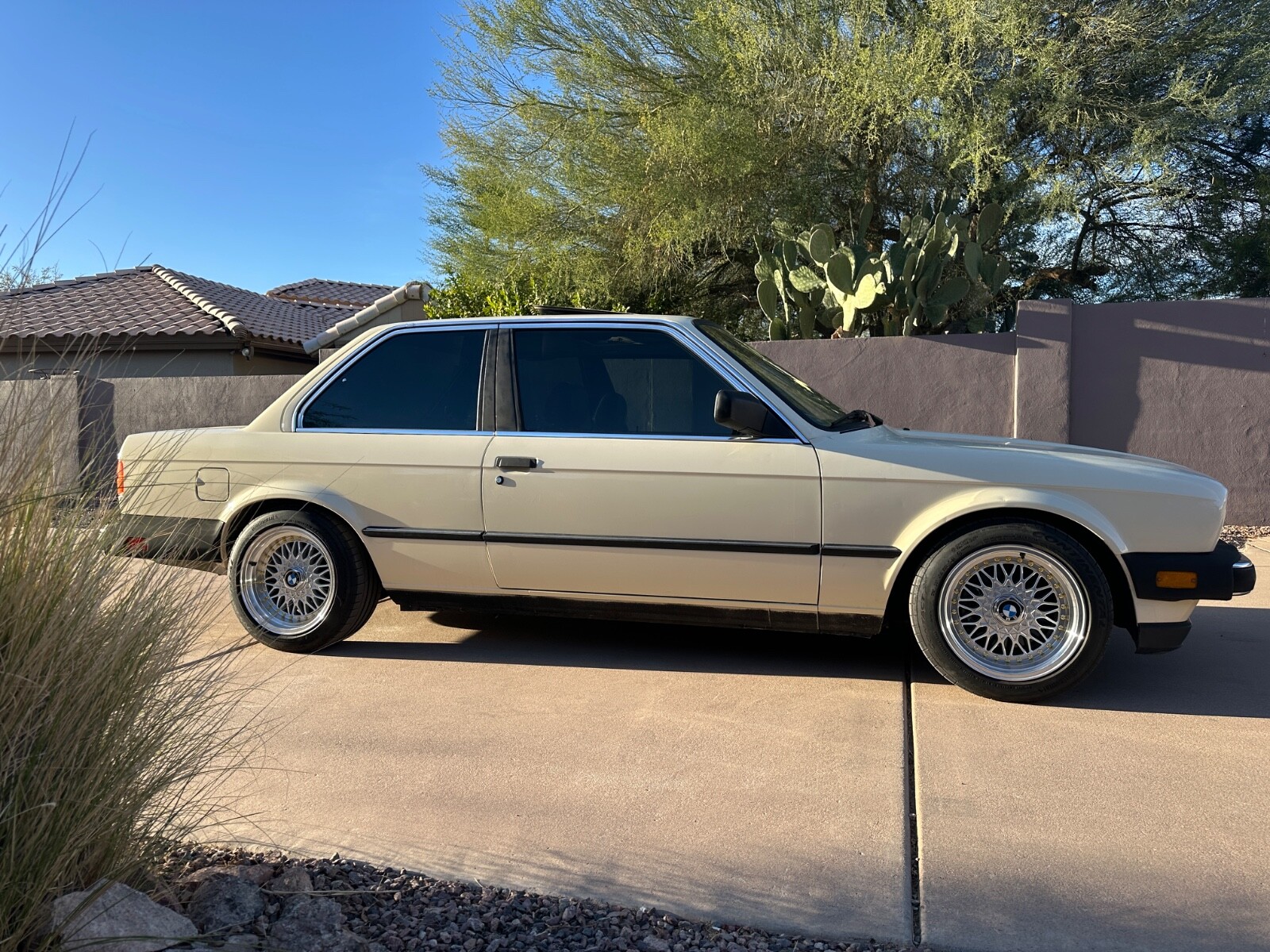 BMW-3-Series-1985-Coupe-10