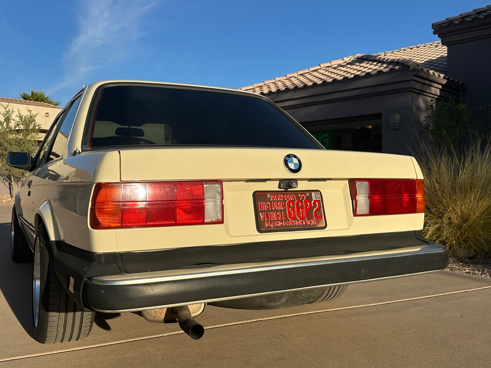 BMW-3-Series-1985-Coupe-14