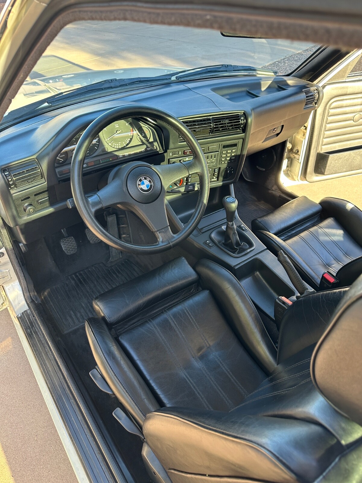 BMW-3-Series-1985-Coupe-24