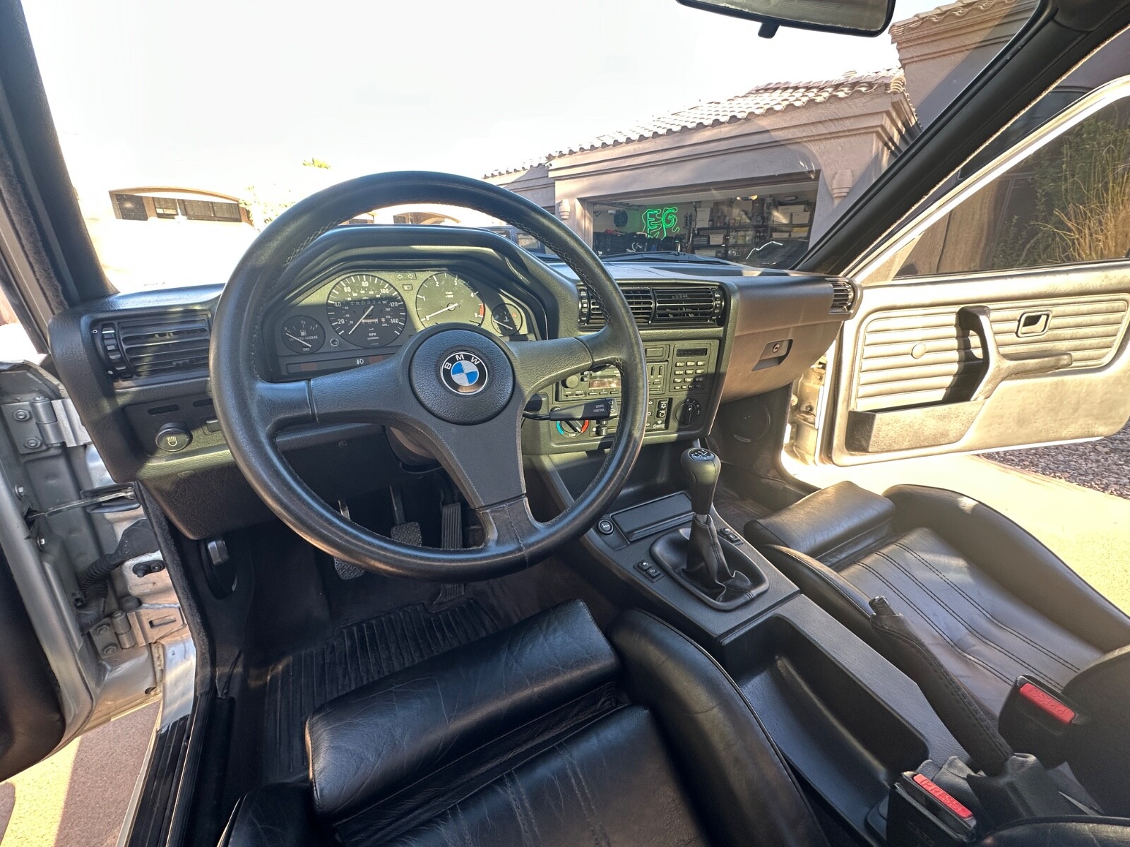 BMW-3-Series-1985-Coupe-27