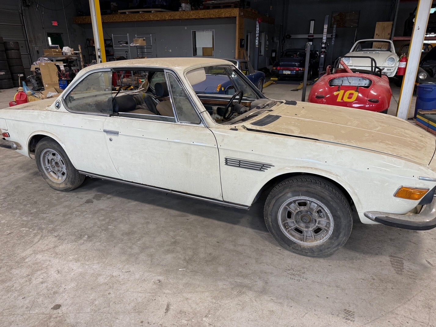 BMW-3.0CS-1972-Coupe-2