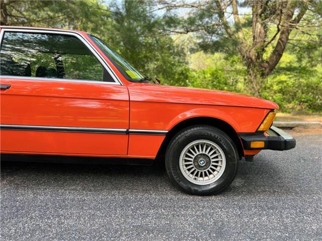 BMW-320i-Coupe-1977-10