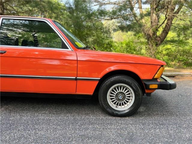 BMW-320i-Coupe-1977-10