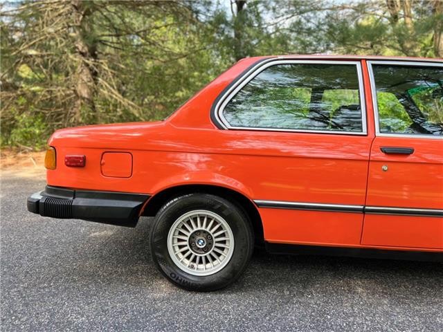 BMW-320i-Coupe-1977-11