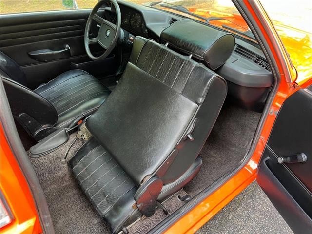BMW-320i-Coupe-1977-30