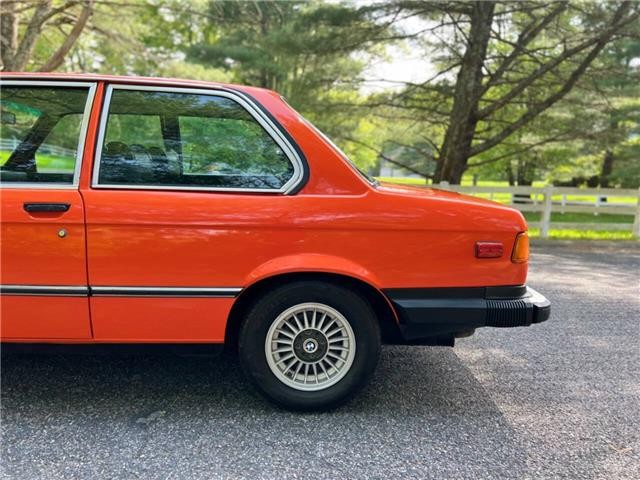 BMW-320i-Coupe-1977-5