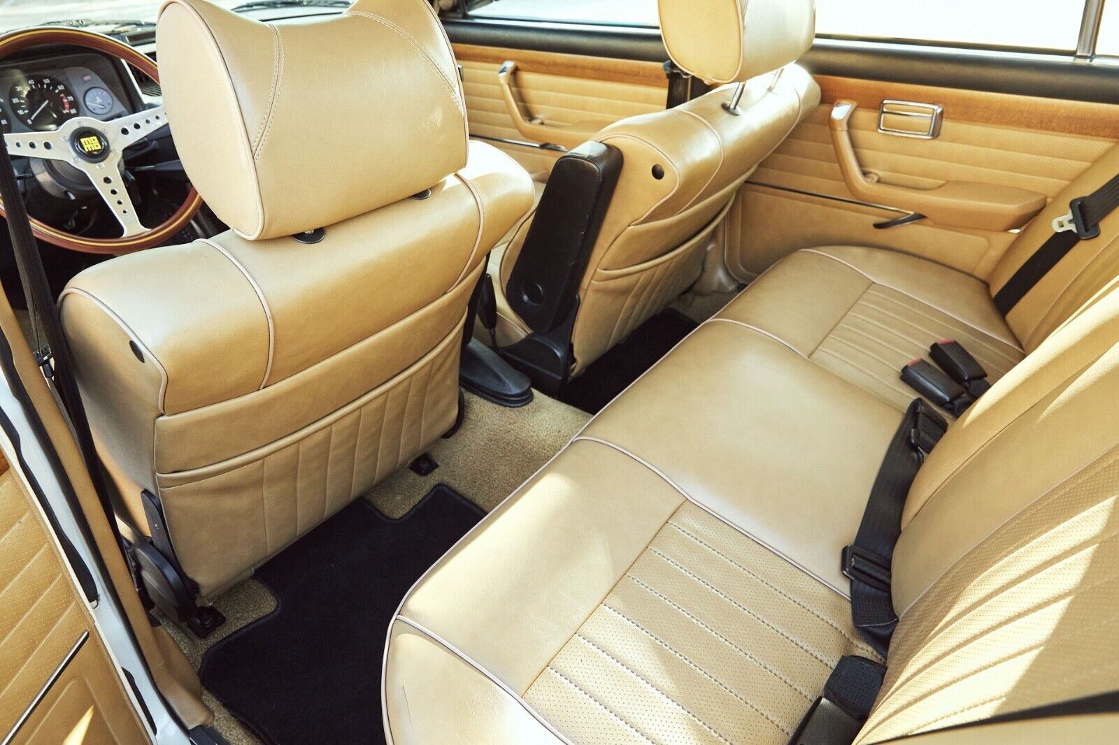 BMW-5-Series-1980-Sedan-17