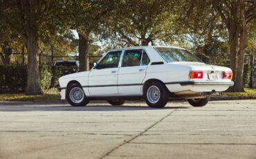 BMW-5-Series-1980-Sedan-4