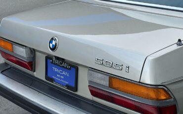 BMW-5-Series-1985-Sedan-17
