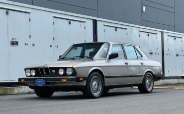BMW-5-Series-1985-Sedan