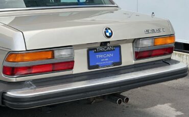 BMW-5-Series-1985-Sedan-6