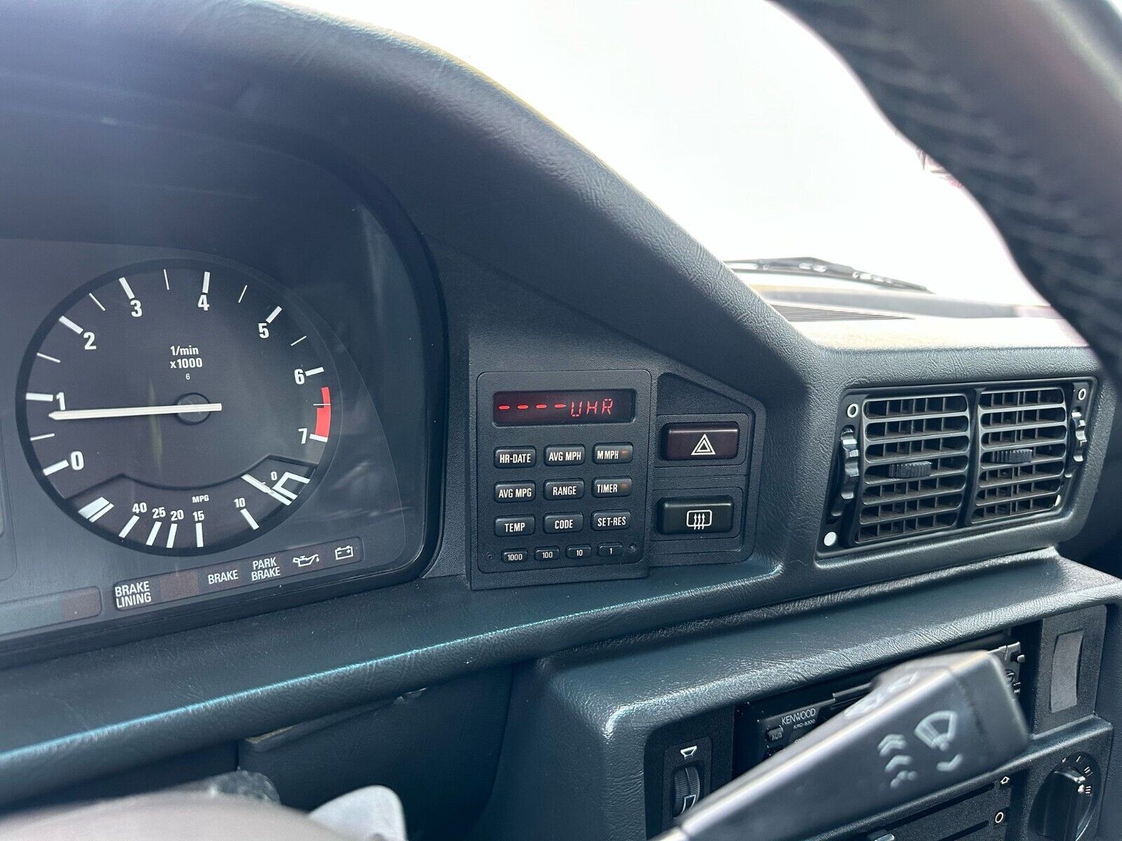BMW-5-Series-1985-Sedan-8