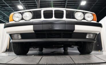 BMW-5-Series-1992-Sedan-10
