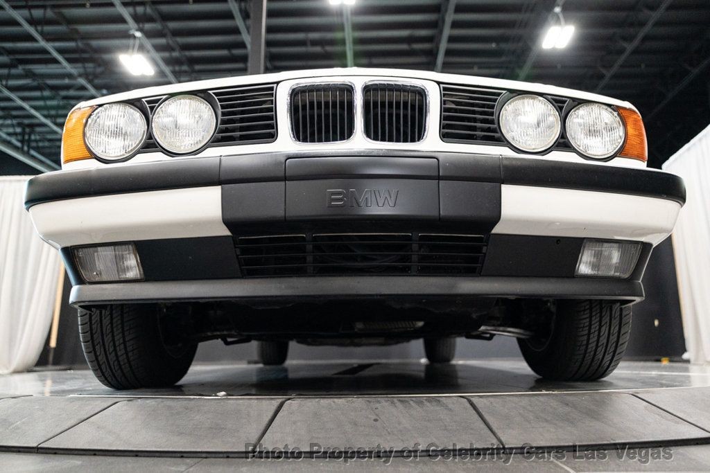 BMW-5-Series-1992-Sedan-10