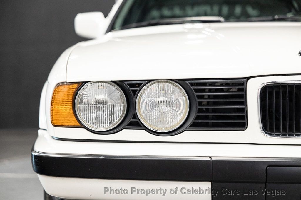BMW-5-Series-1992-Sedan-11