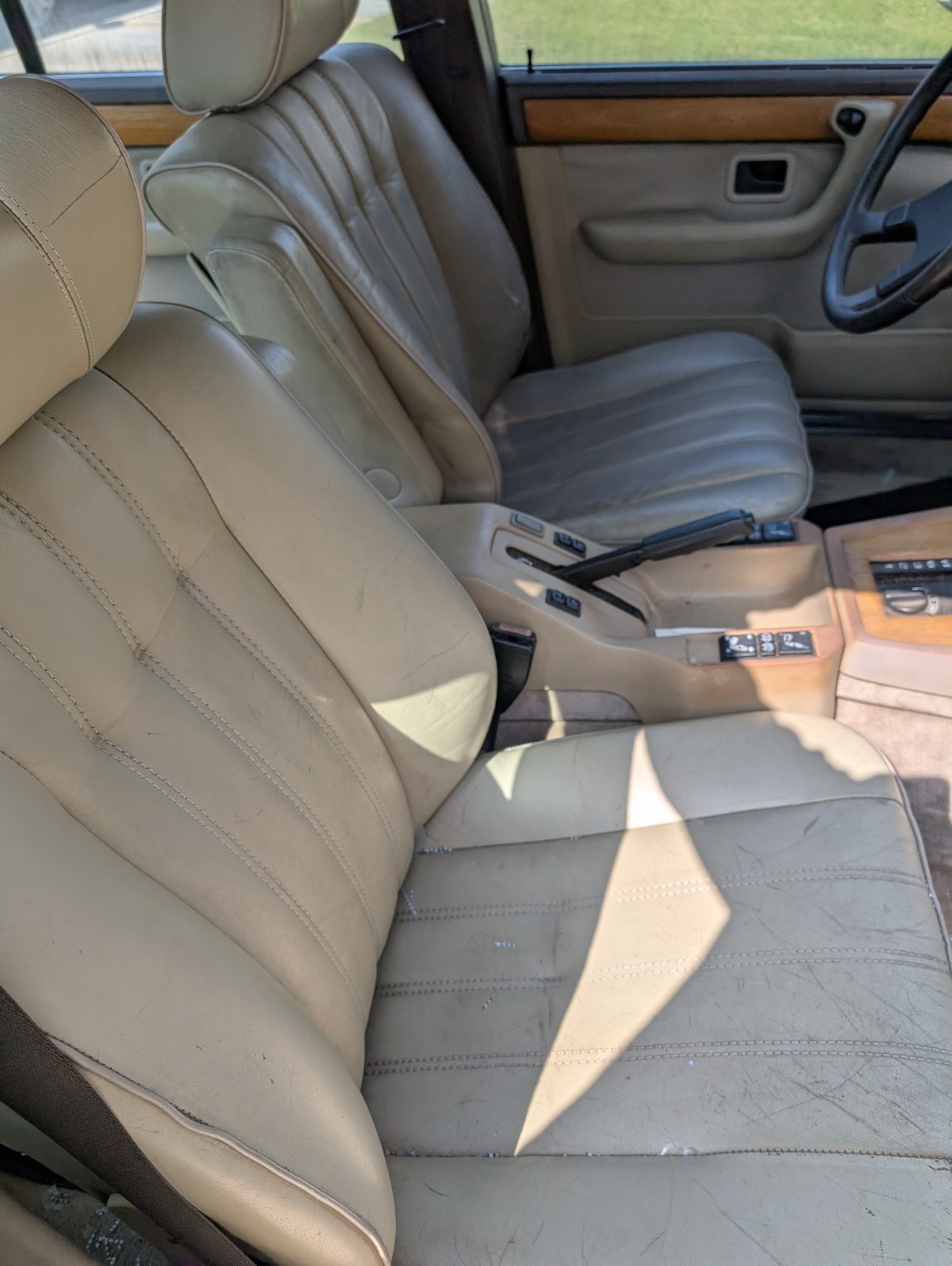 BMW-7-Series-1986-Sedan-11