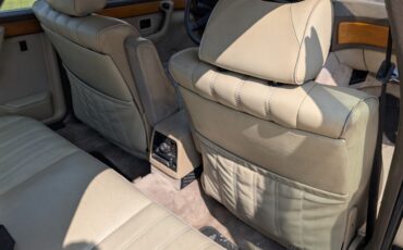 BMW-7-Series-1986-Sedan-14