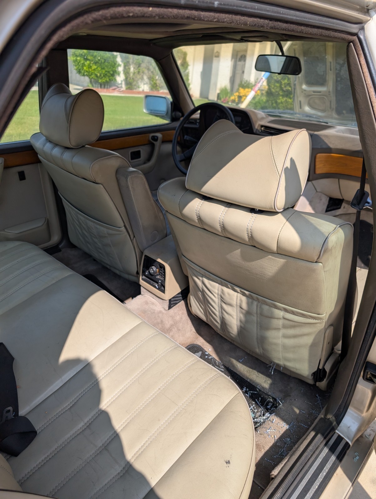BMW-7-Series-1986-Sedan-14