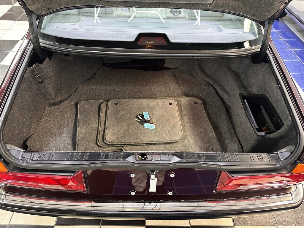 BMW-7-Series-1994-Sedan-22