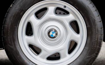 BMW-8-Series-1993-Coupe-14