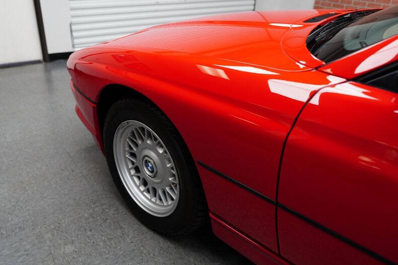 BMW-8-Series-1993-Coupe-38