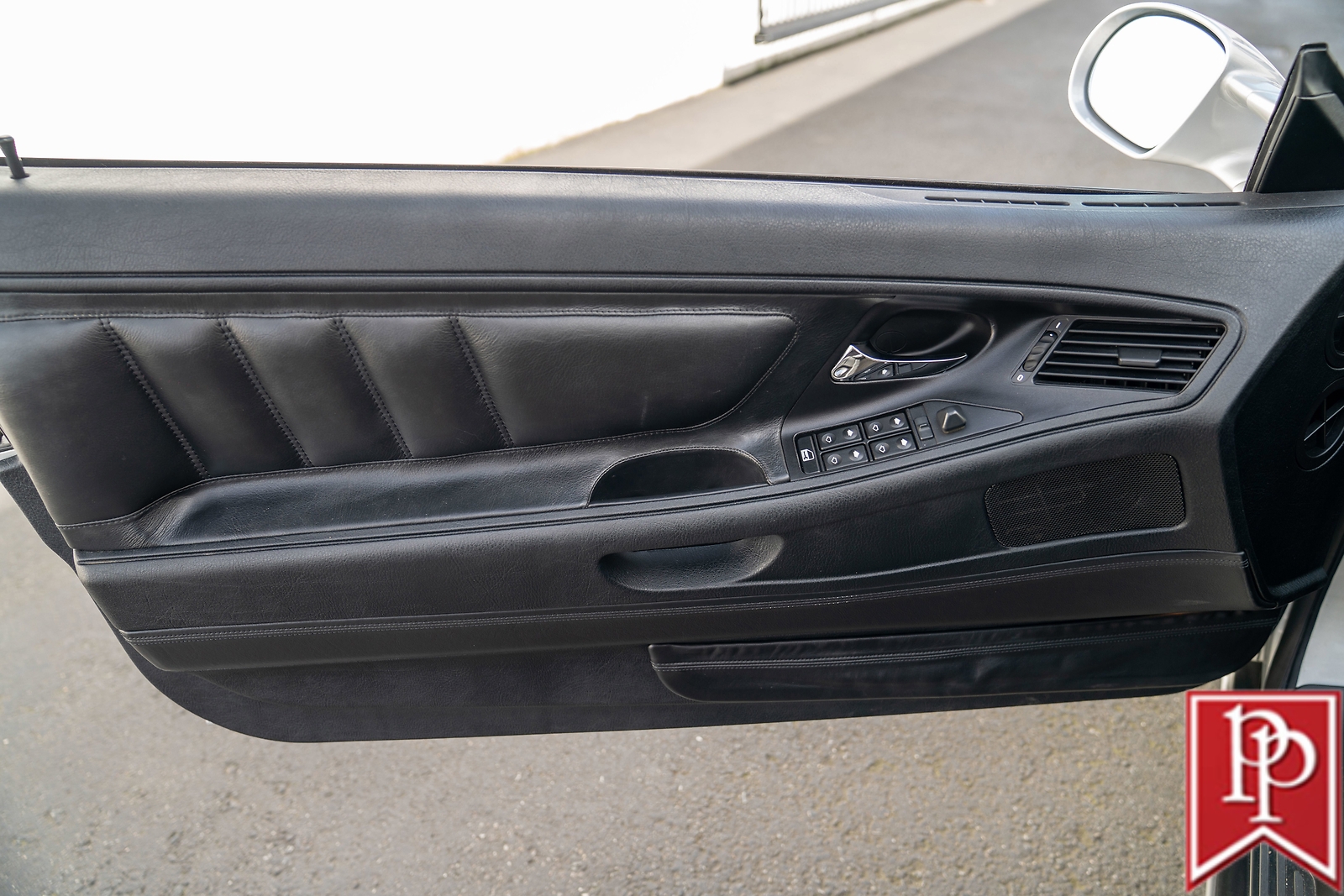 BMW-850-CSi-1994-Coupe-11