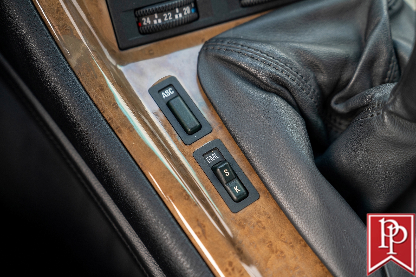 BMW-850-CSi-1994-Coupe-21