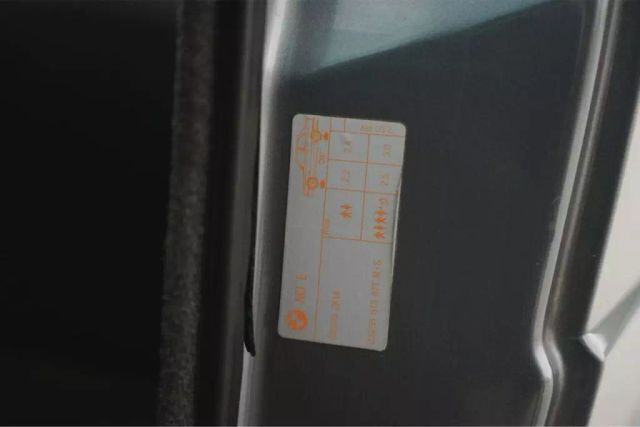 BMW-E30-1989-13